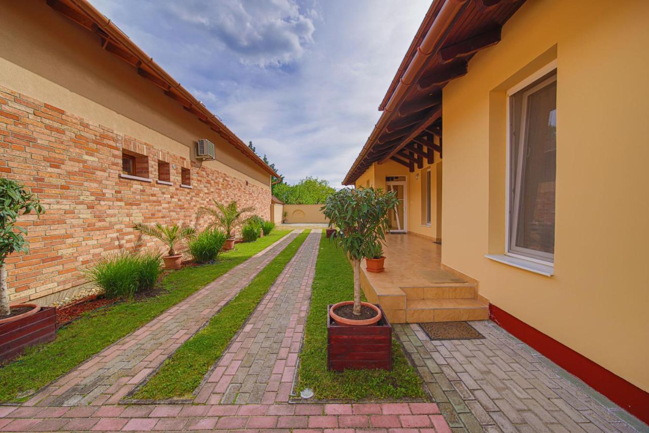 Kalvin Utcai Apartmanok Hajdúszoboszló Exteriér fotografie